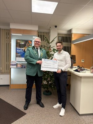 Übergabe Scheck, SV Baccum- Münnigbüren  e.v. | Christian Großepieper und Florian Surmann